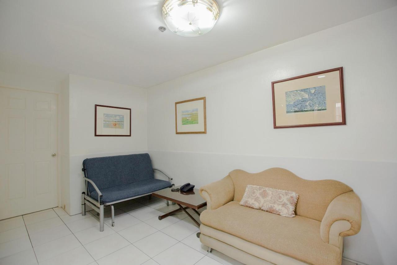 Newgrange Condotel Quezon City Extérieur photo