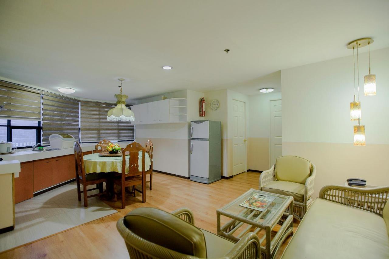 Newgrange Condotel Quezon City Extérieur photo