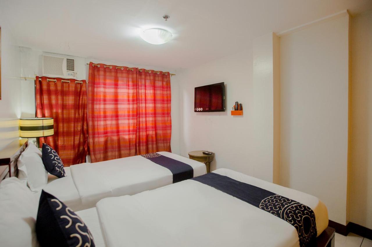 Newgrange Condotel Quezon City Extérieur photo