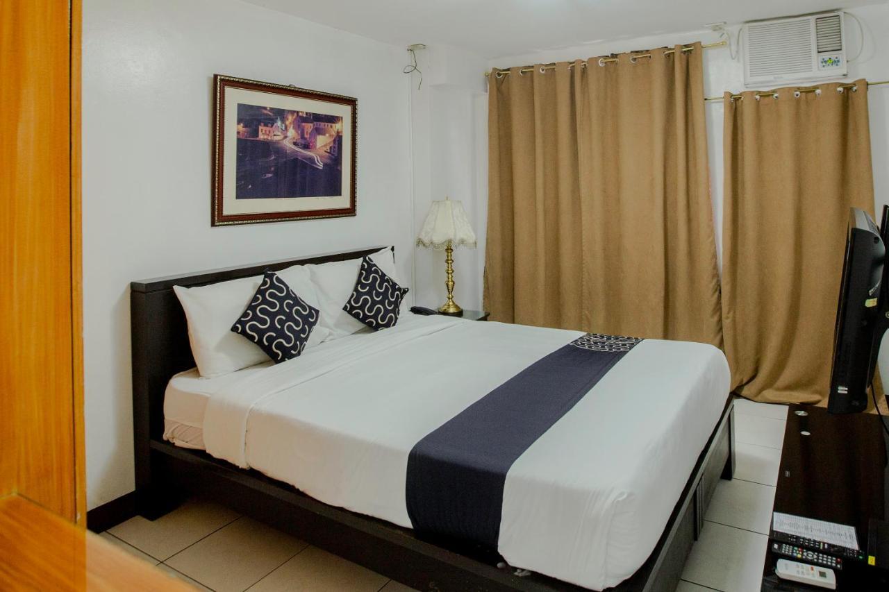 Newgrange Condotel Quezon City Extérieur photo