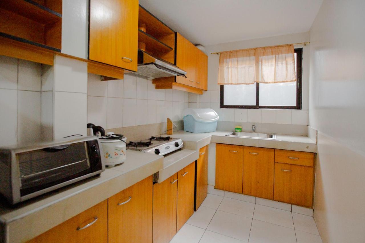 Newgrange Condotel Quezon City Extérieur photo