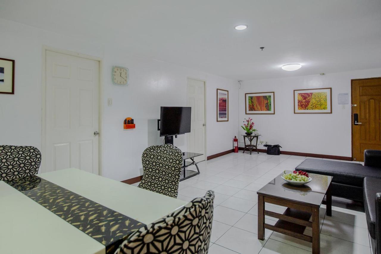 Newgrange Condotel Quezon City Extérieur photo