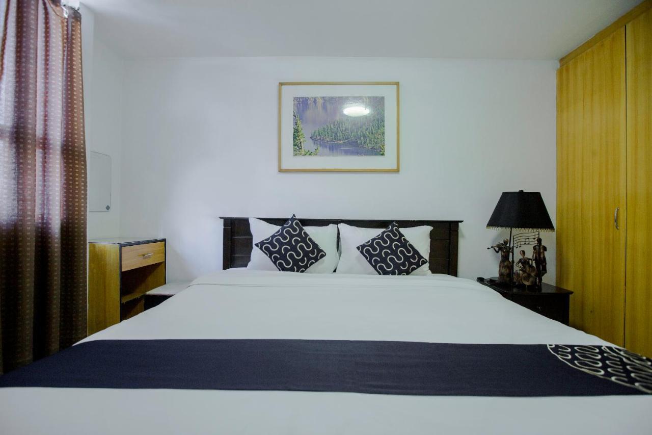 Newgrange Condotel Quezon City Extérieur photo