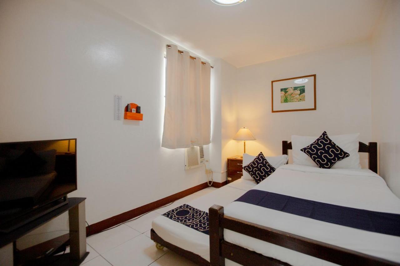 Newgrange Condotel Quezon City Extérieur photo