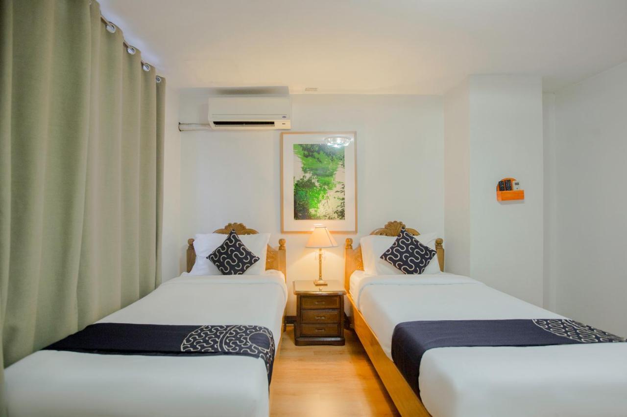 Newgrange Condotel Quezon City Extérieur photo