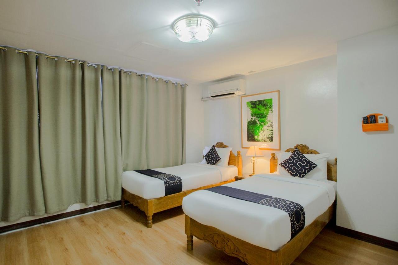 Newgrange Condotel Quezon City Extérieur photo