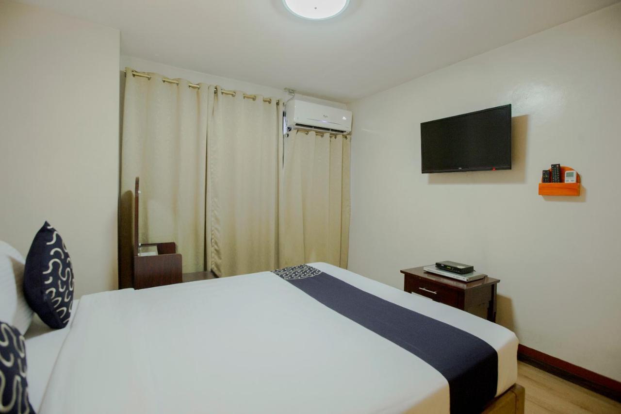 Newgrange Condotel Quezon City Extérieur photo