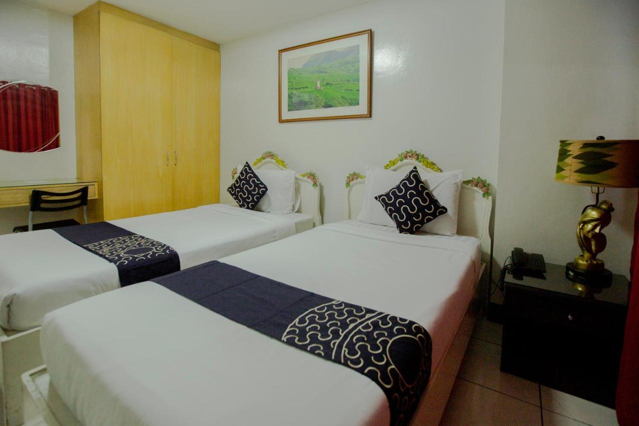 Newgrange Condotel Quezon City Extérieur photo
