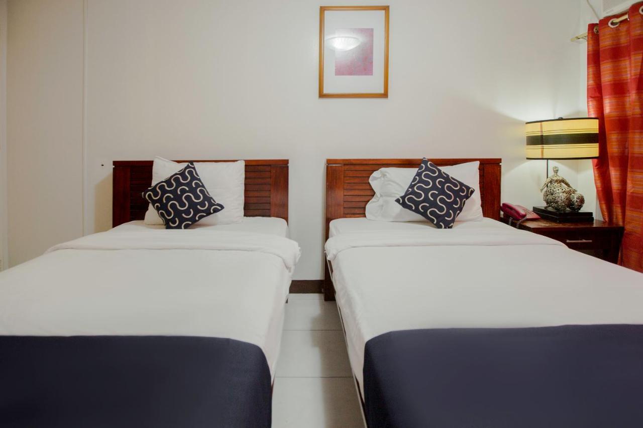 Newgrange Condotel Quezon City Extérieur photo