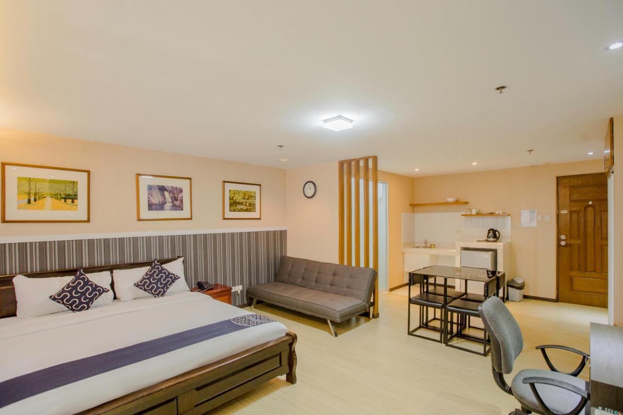 Newgrange Condotel Quezon City Extérieur photo