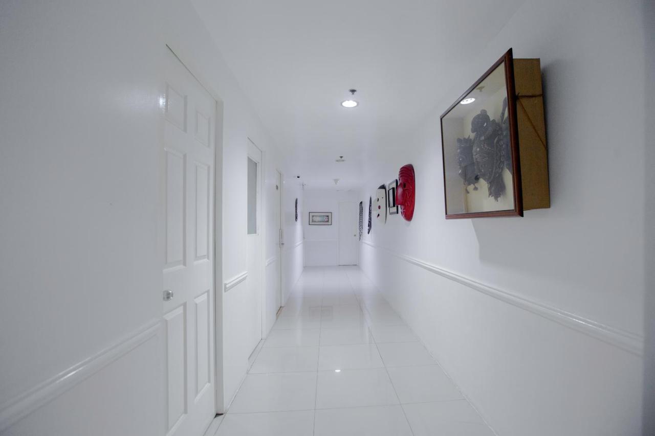 Newgrange Condotel Quezon City Extérieur photo