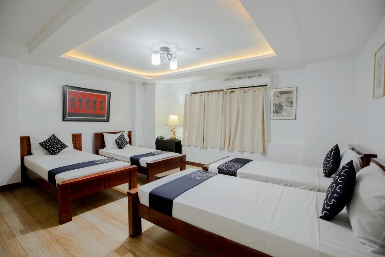 Newgrange Condotel Quezon City Extérieur photo