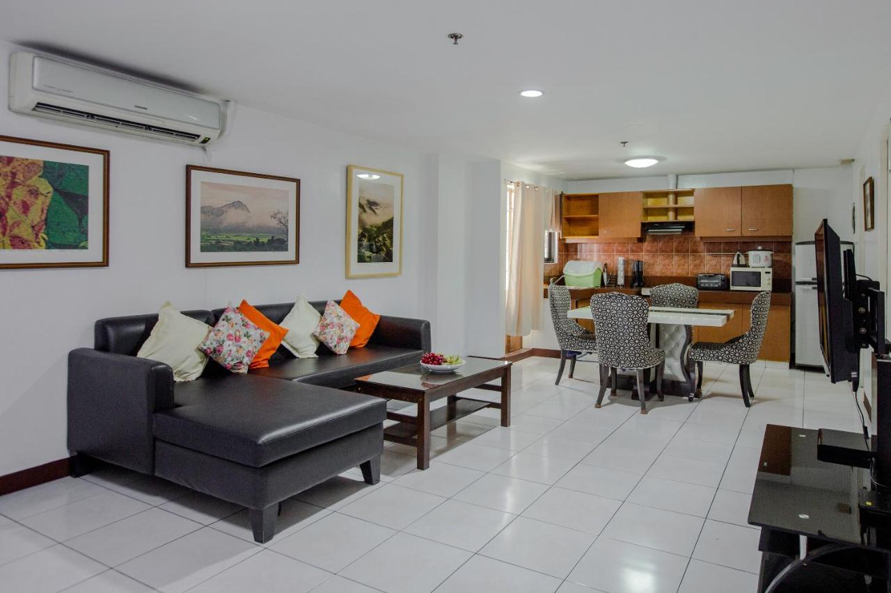 Newgrange Condotel Quezon City Extérieur photo